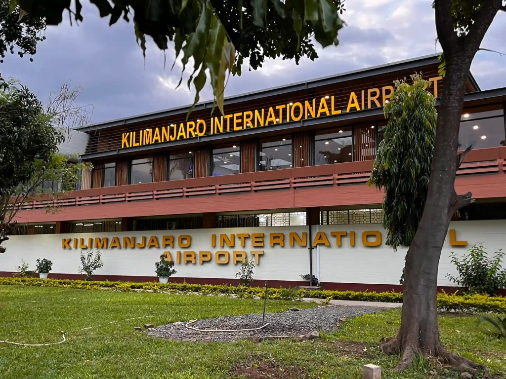 Serengeti – Arusha / Departure